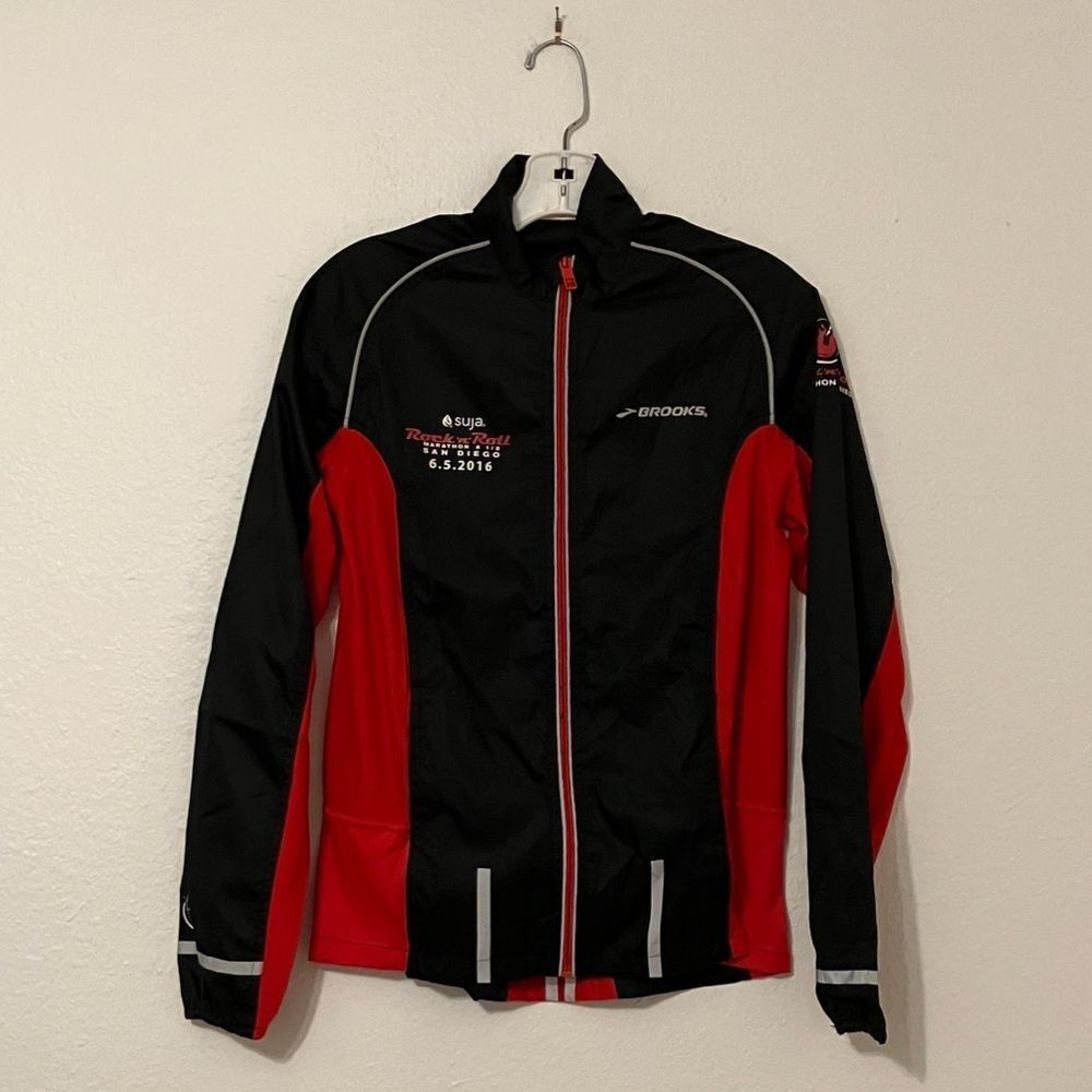 2016 Rock 'n' Roll San Diego Marathon Finisher Windbreaker Jacket